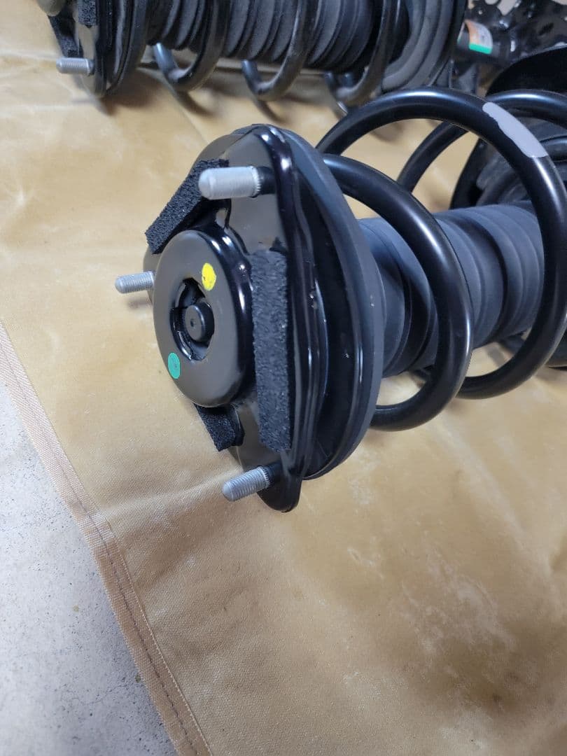 レクサスNX Fスポーツ ハイブリッドAWD 純正サスキット