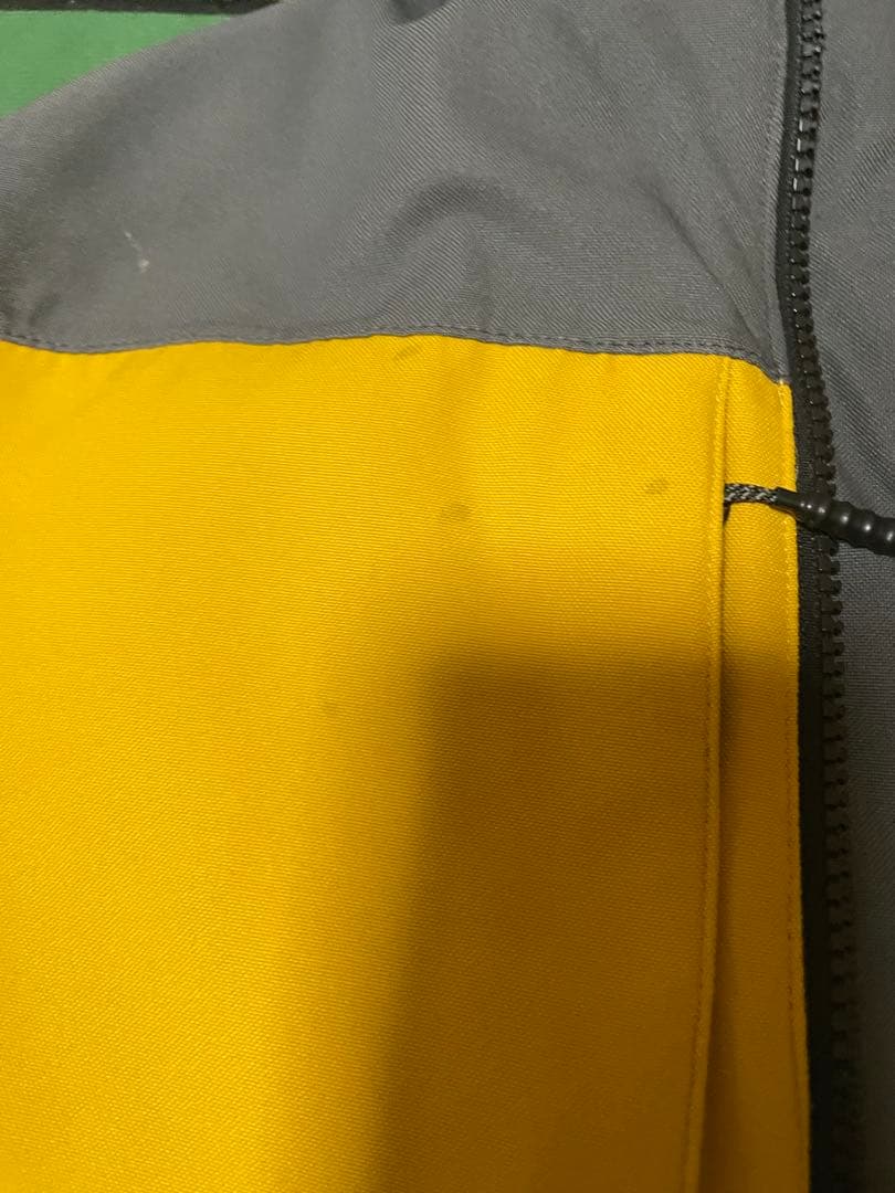 ボルコム　スノーボード上下セットウェアメンズＳ