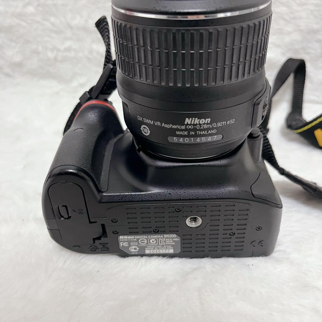 【極美品】Nikon D5200 ダブルズームキット デジタル一眼レフカメラ