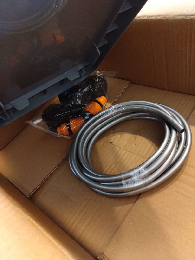 高圧洗浄機 コードレス 充電式 9MPa強力噴射 大容量バッテリー 6in 洗車