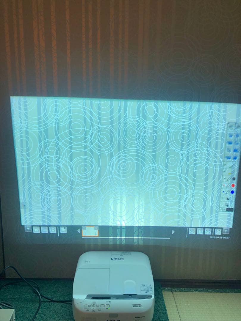 ☆期間限定で値下げ中☆EPSON 超短焦点 プロジェクター EB-1410WT