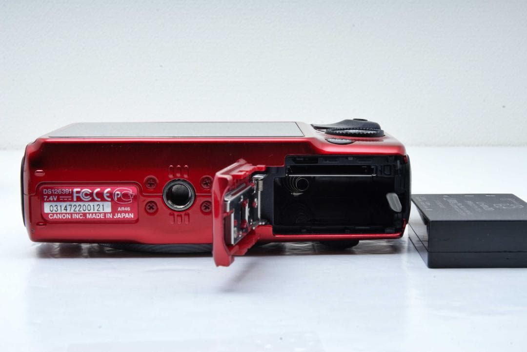 Canon EOS Mミラーレス一眼ダブルレンズキット　レッド【美品】