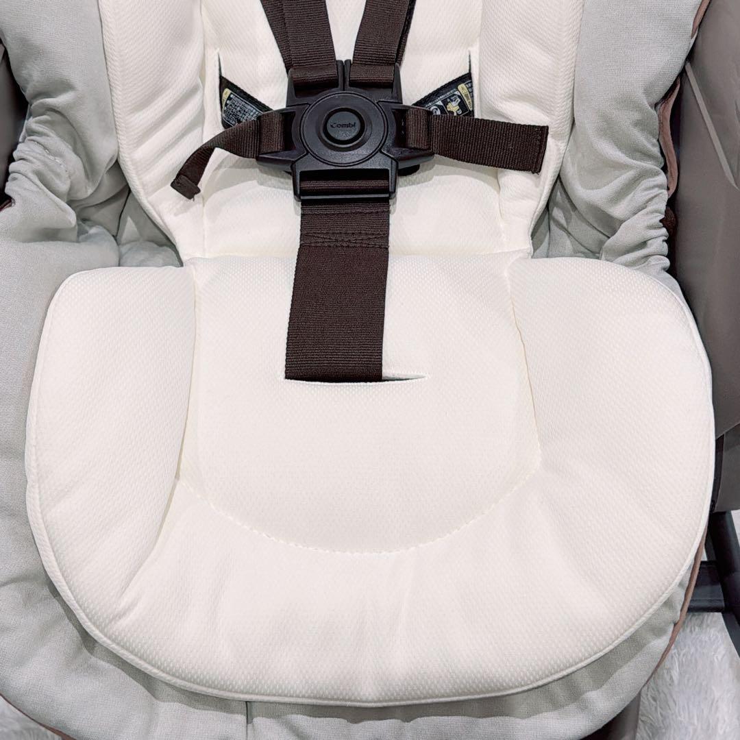 【未使用級】Combi コンビ ネムリラAT 新生児 自動 ハイローチェア