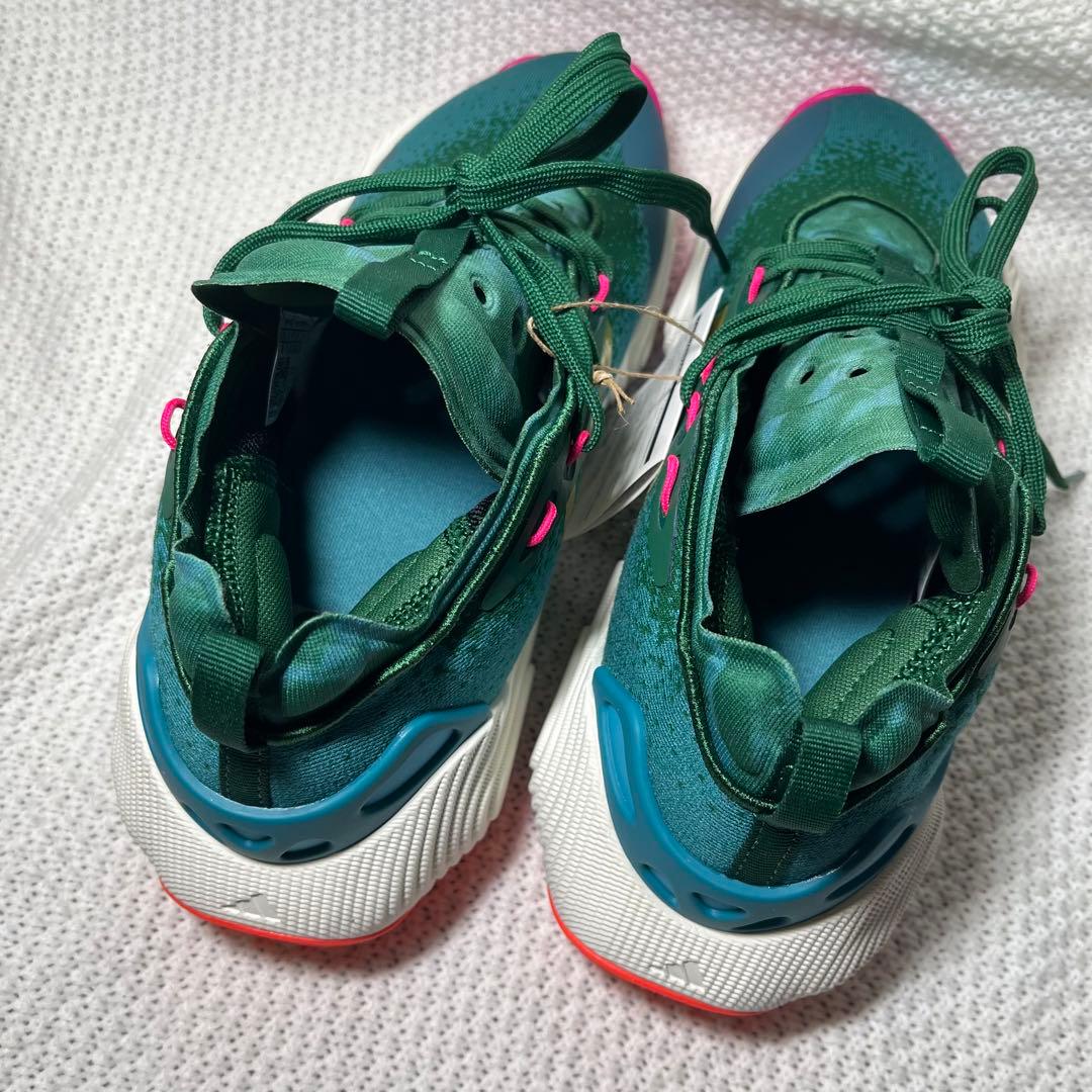 【新品未使用】アディダス トレイヤング3 Trae Young バスケ　バッシュ