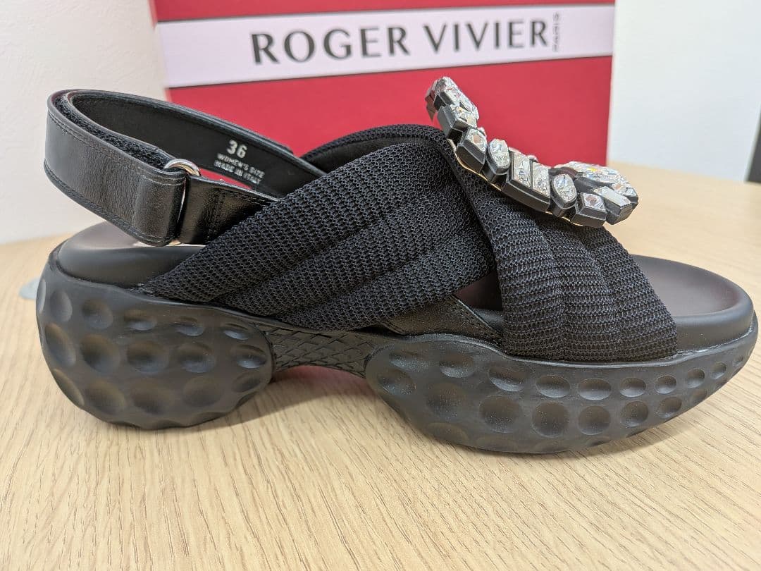 ROGER VIVIER ブラック サンダル サイズ36(23センチ)
