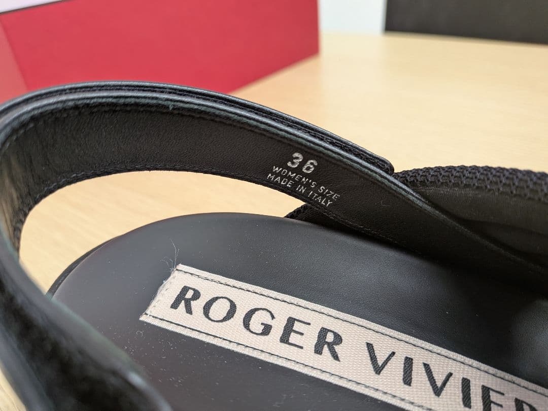 ROGER VIVIER ブラック サンダル サイズ36(23センチ)
