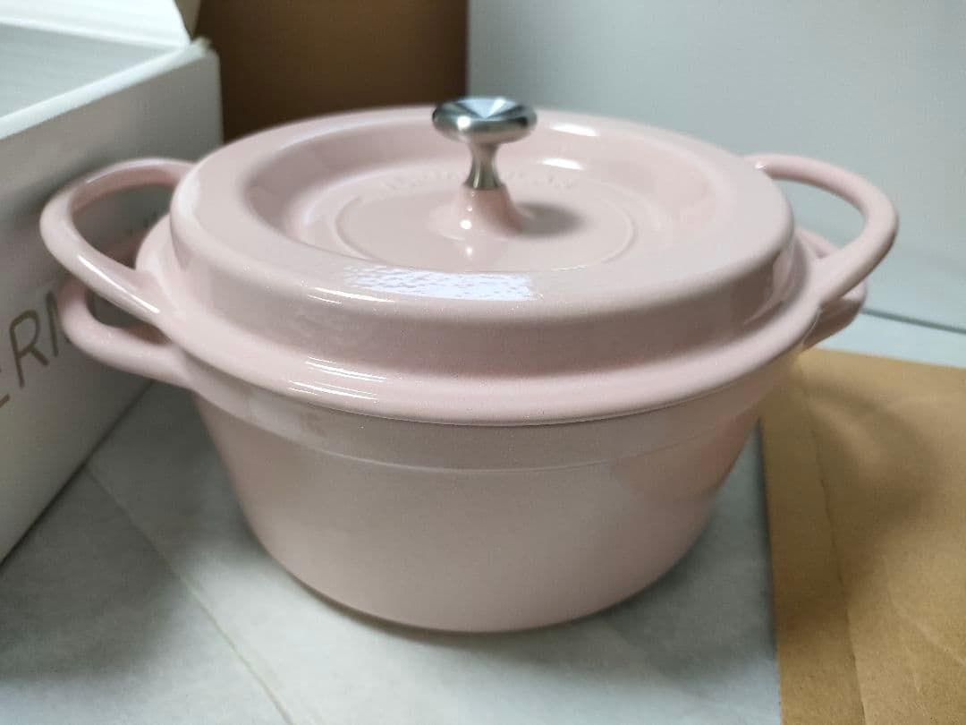 【新品•未使用】バーミキュラ オーブンポット 18cmピンク　レシピ本付き