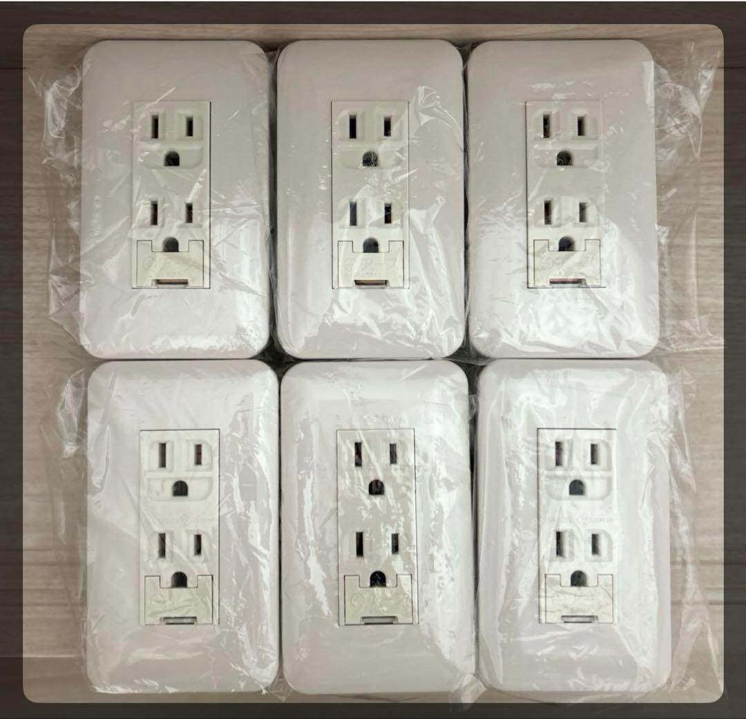 未使用 コスモシリーズ ワイド21 埋め込みトリプルコンセント