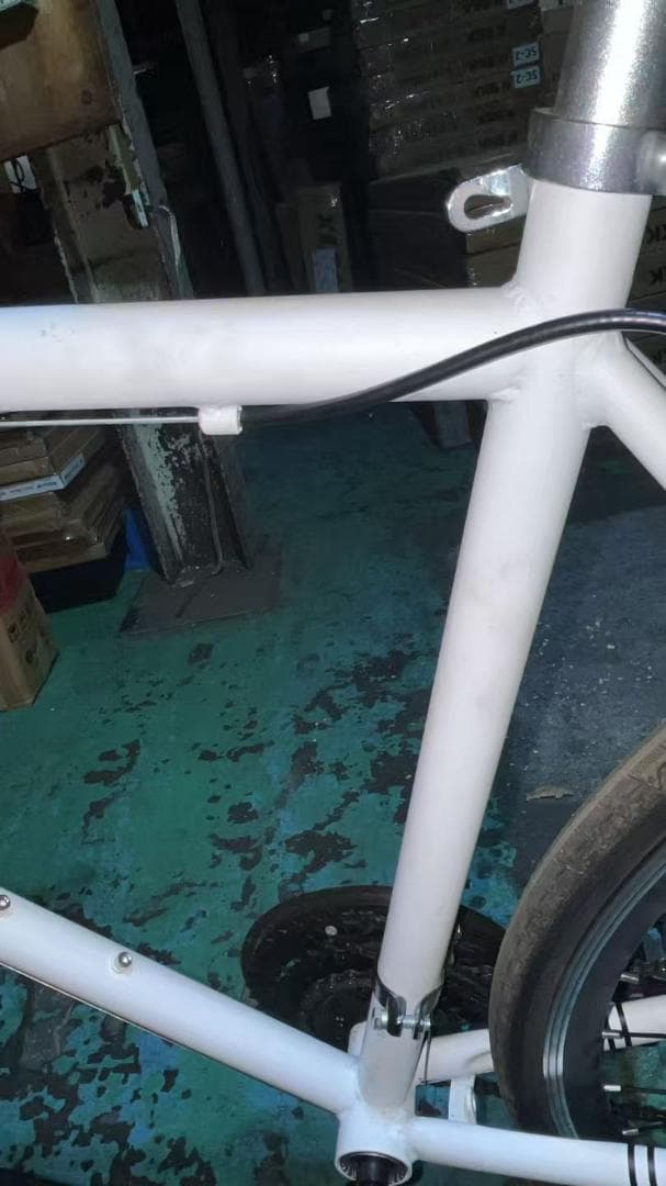 1# 中古 XLEAT XC-009 クロスバイク 21段変速　ホワイト