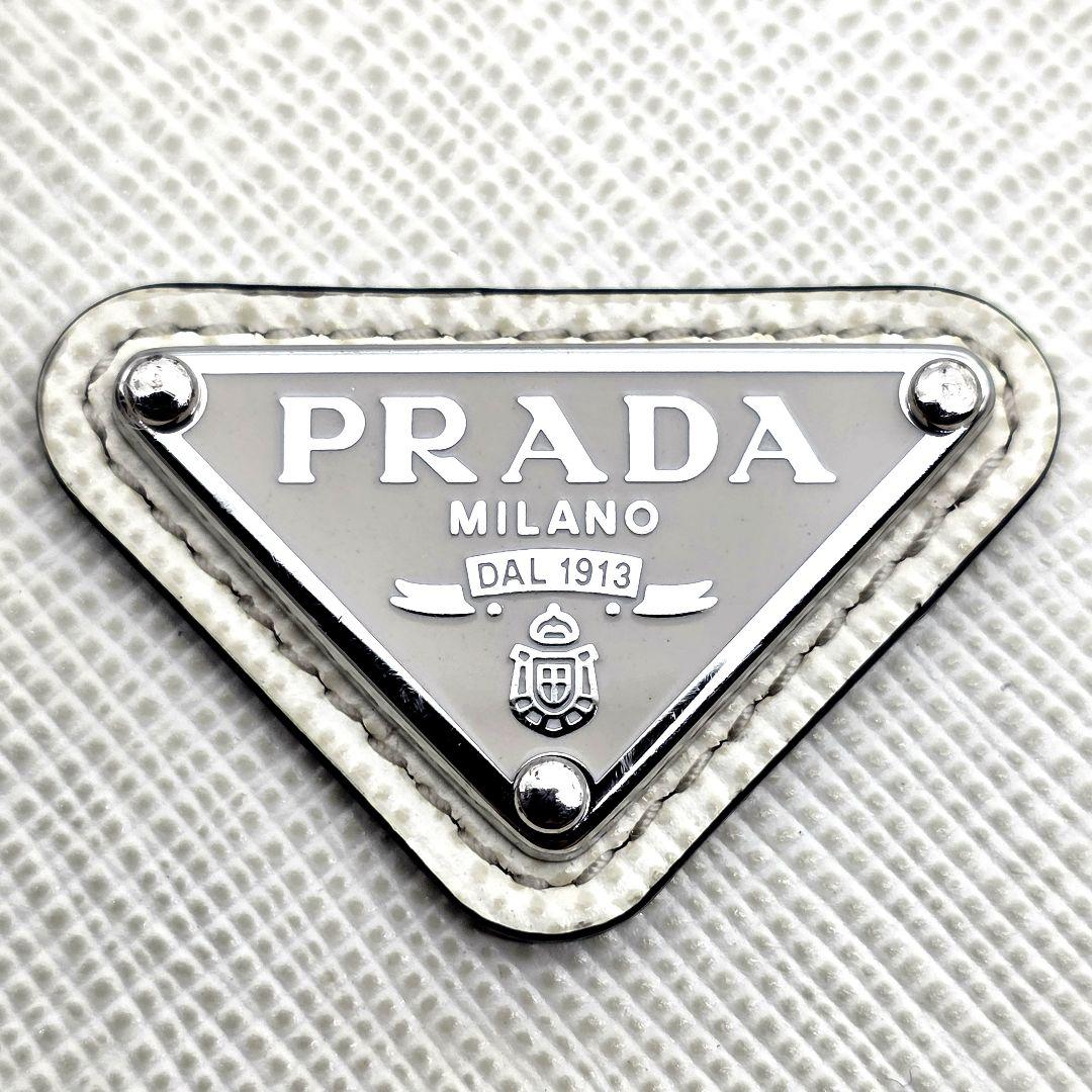 ✨美品✨PRADA iphone16proMAX ケース 三角ロゴ サフィアーノ