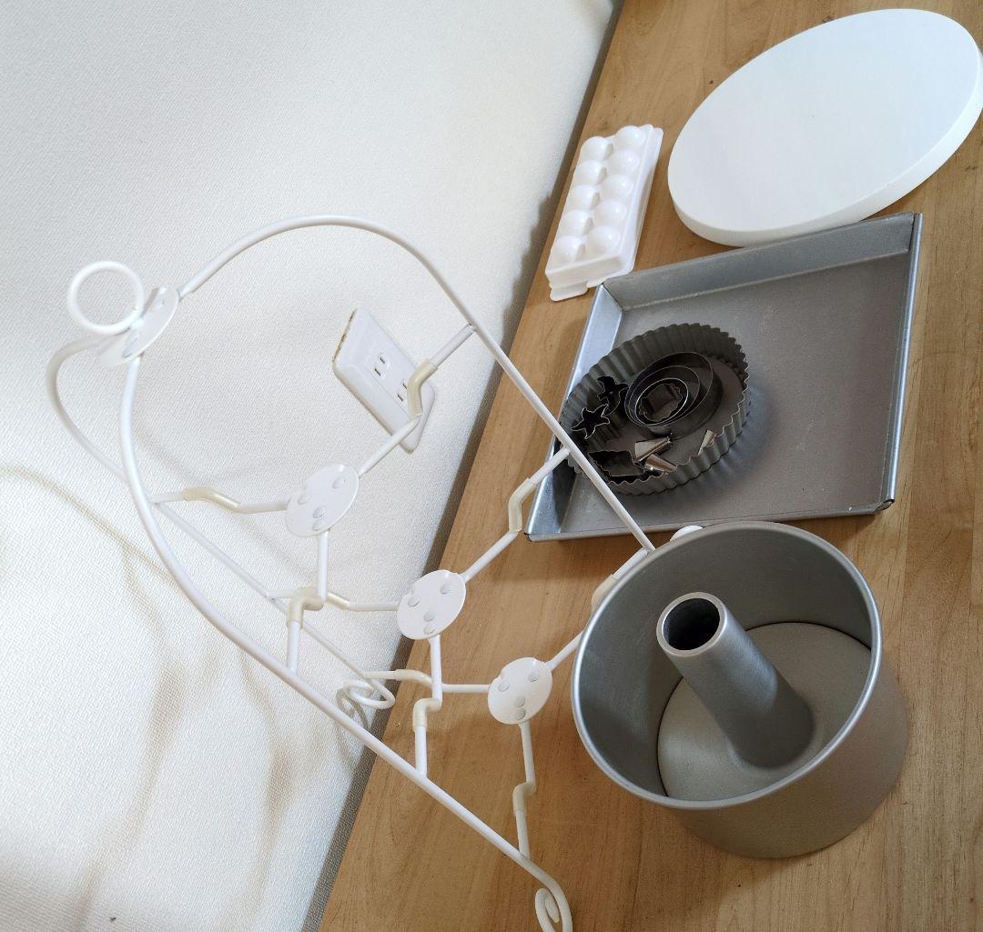 製菓用具セット（ケーキ保存ケース・回転台　他）