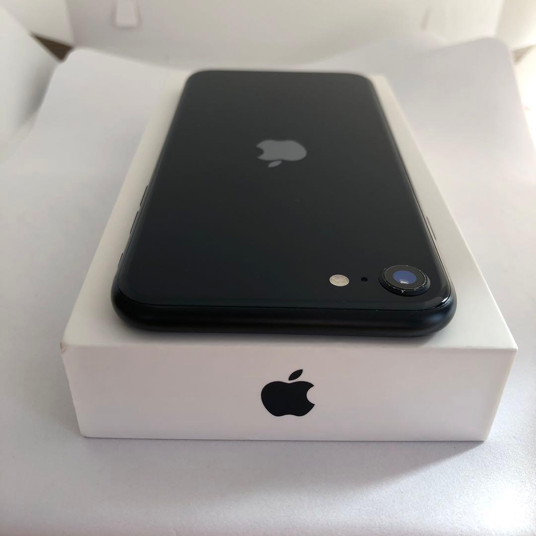 【美品】iPhone SE3 64GB SIMフリー 【即発送】 【付属品】