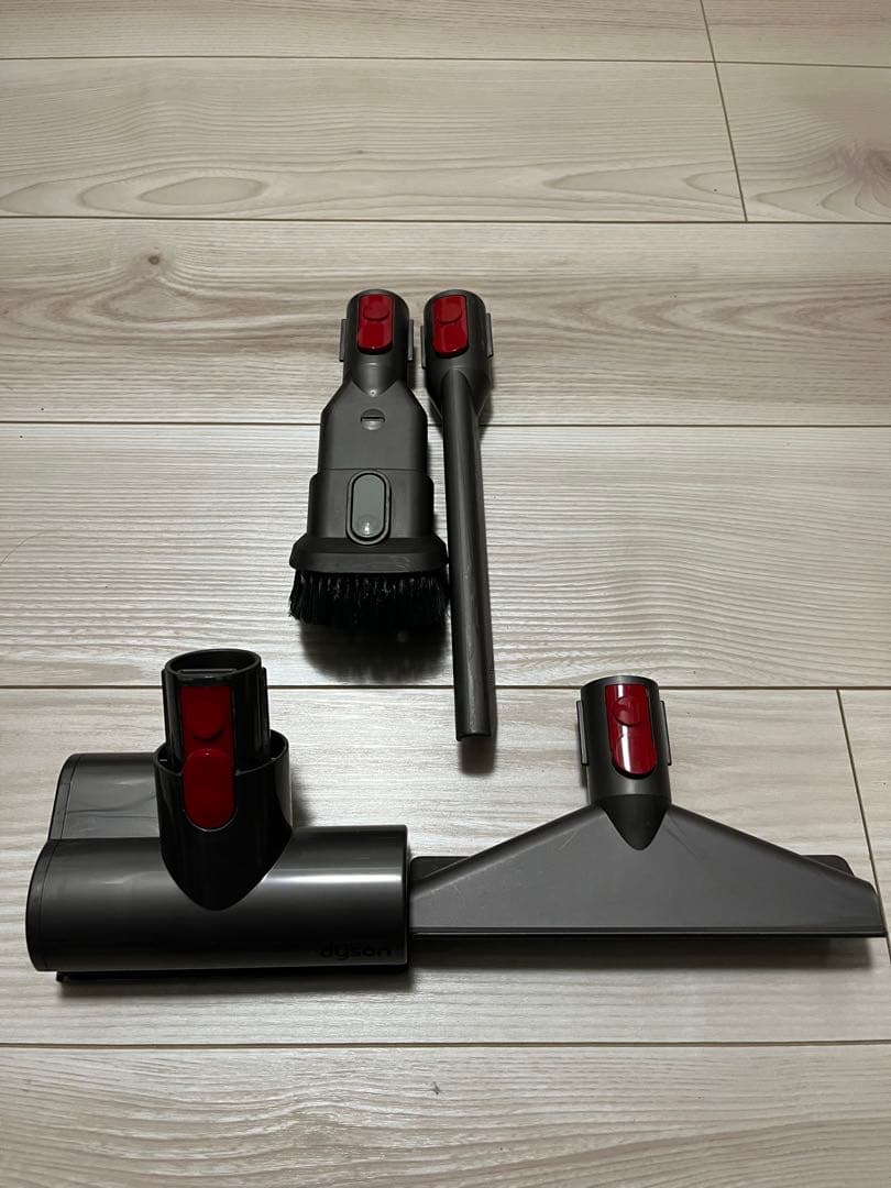 Dyson ダイソン V8 Fluffy