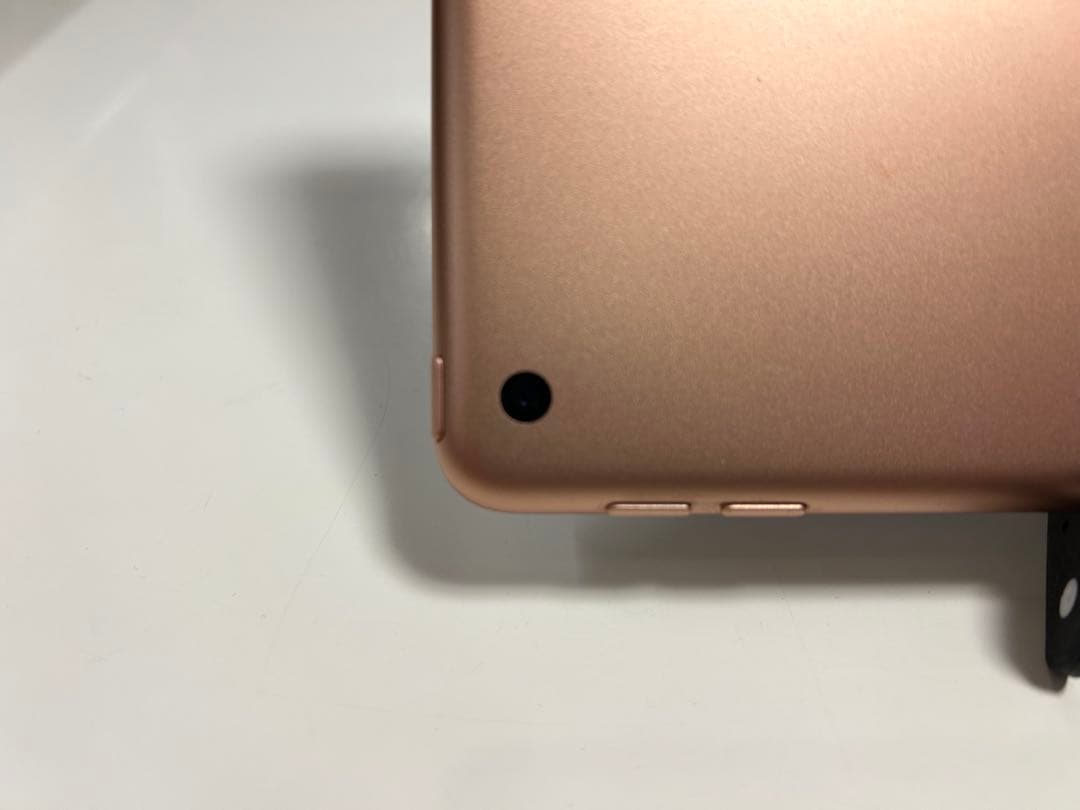 iPad 10.2インチ Wi-Fi 32GB ゴールド 第8世代　おまけあり