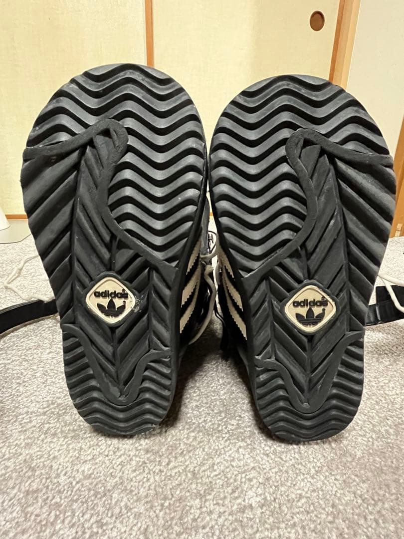 adidas スノーボードブーツ 黒/白