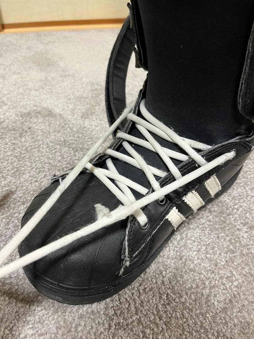 adidas スノーボードブーツ 黒/白