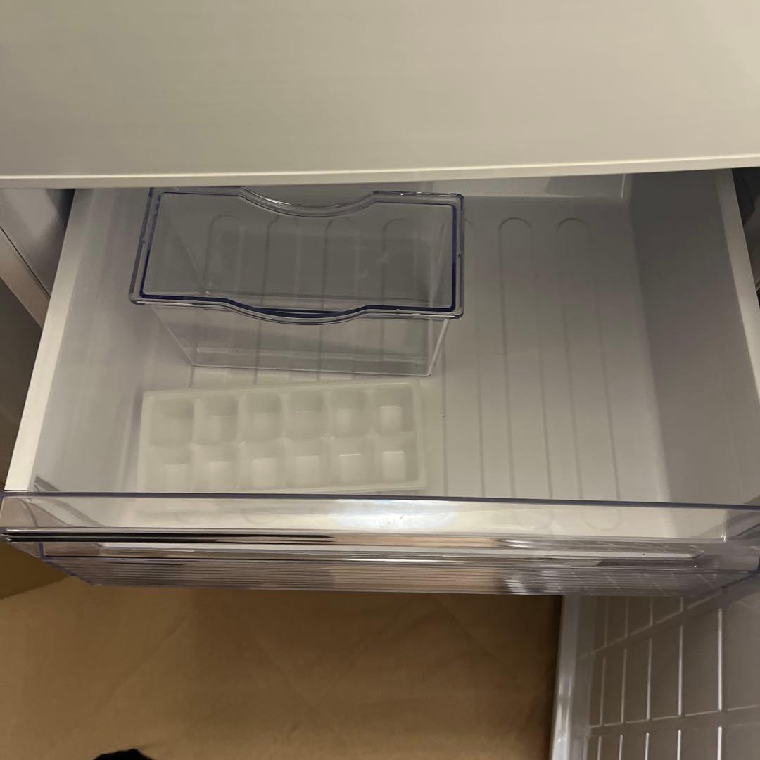 【美品】シャープ 冷蔵庫 ホワイト SJ-PD28G 2021年製