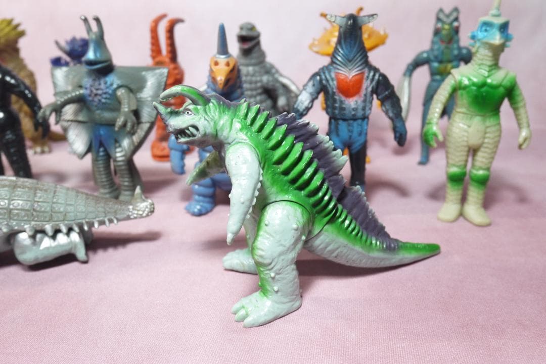 ギャンゴ・ネロンガ・スカイドン・カネゴン　ほかウルトラ怪獣シリーズ　17体