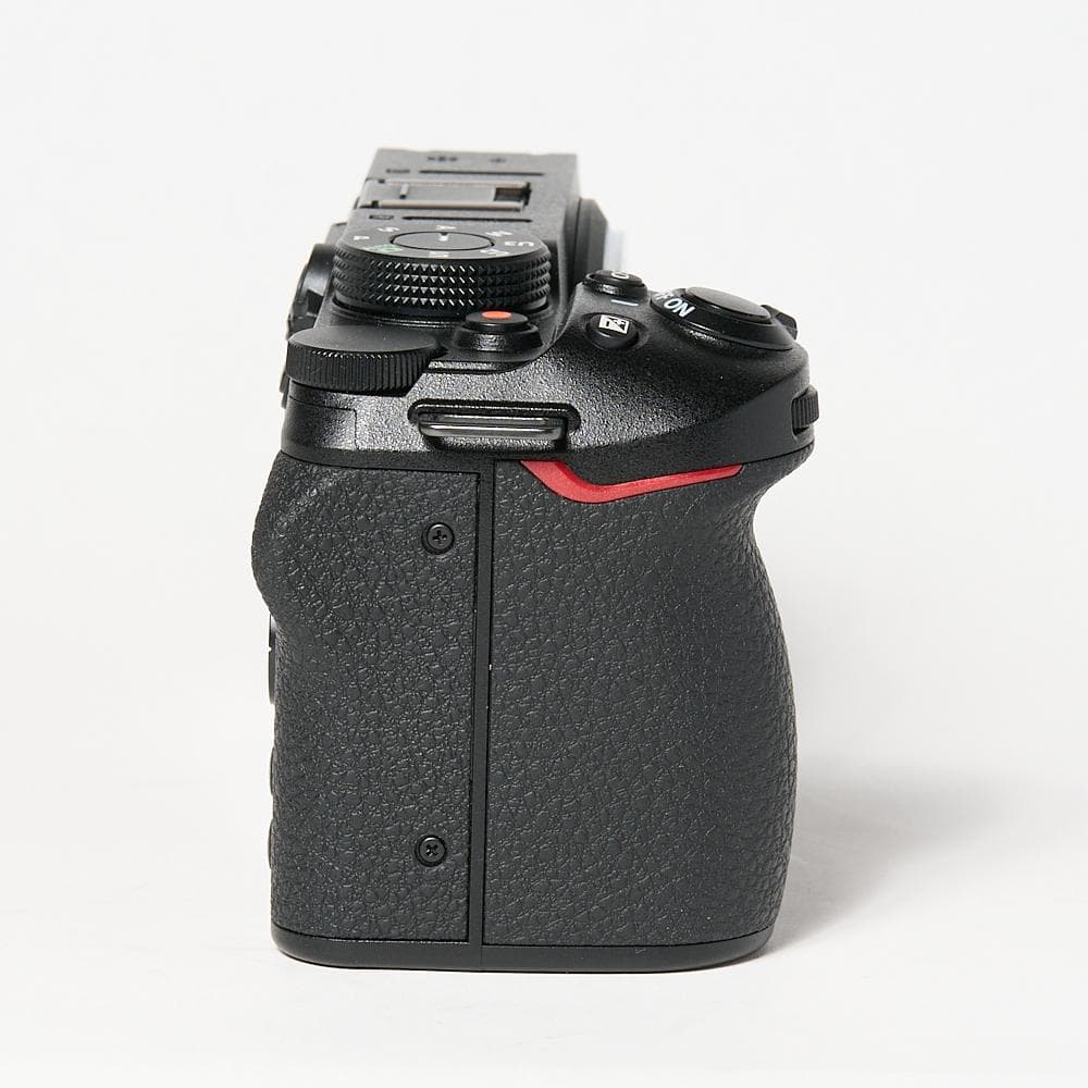 NIKON Z30　ボディ ショット数1244枚
