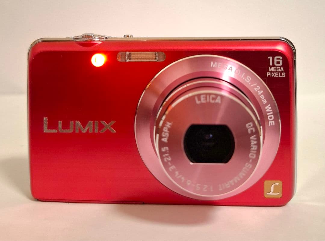 [美品]パナソニック Panasonic LUMIX DMC-FH8 コンデジ