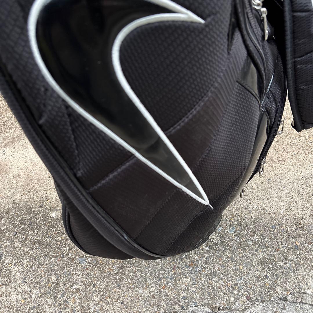 NIKE GOLF キャディバッグ エナメル ビッグロゴ 黒 ブラック 人気