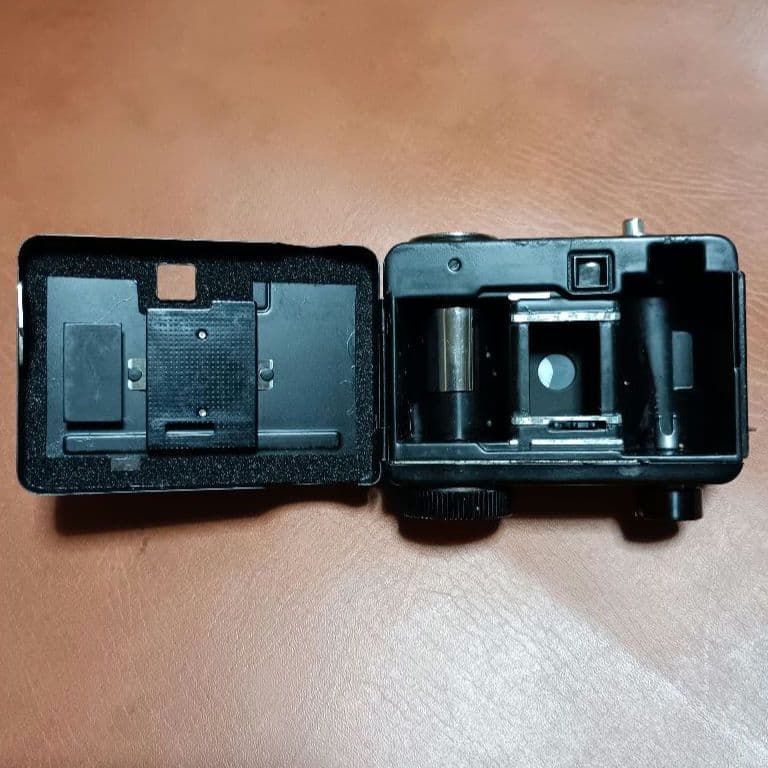 フィルムカメラ【整備、完動品】リコーオートハーフS