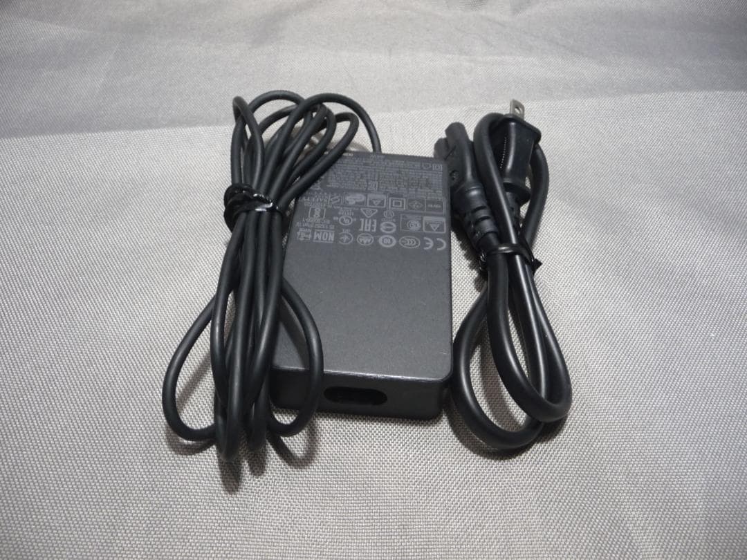 Windowsタブレット本体 Surface Go1824