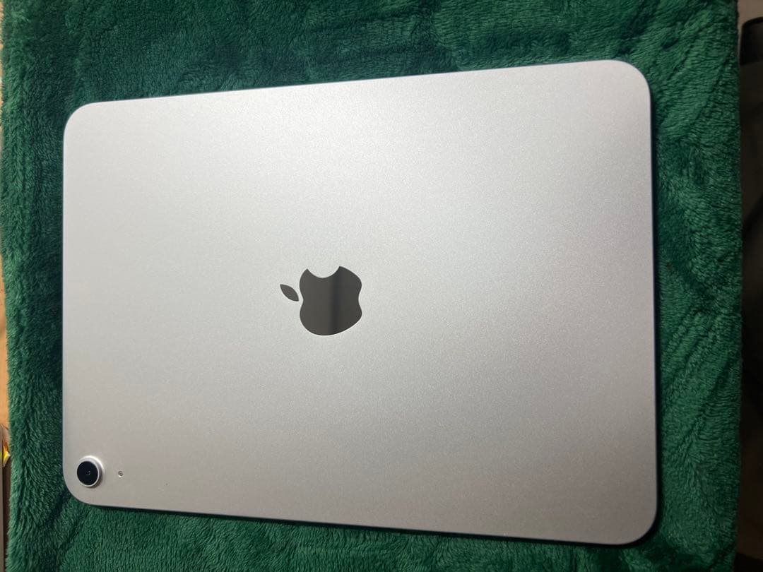 iPad(A16) 11インチ 128GB WiFiモデル　シルバー