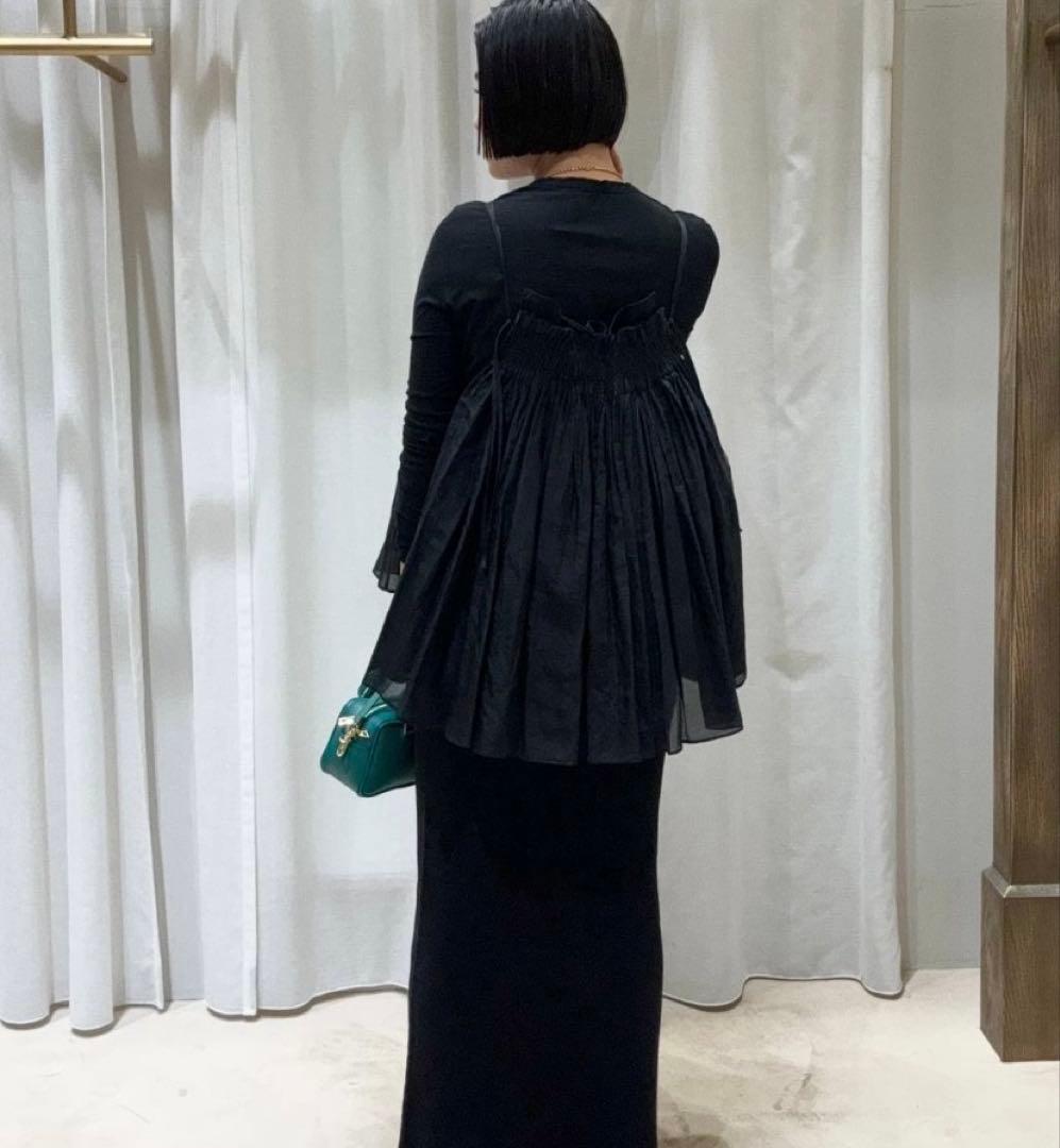 カレンソロジー　キャミソール　黒色