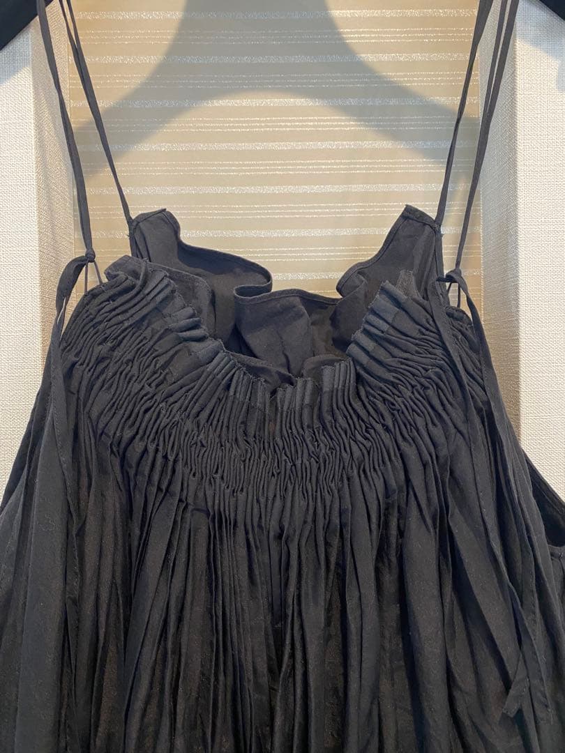 カレンソロジー　キャミソール　黒色