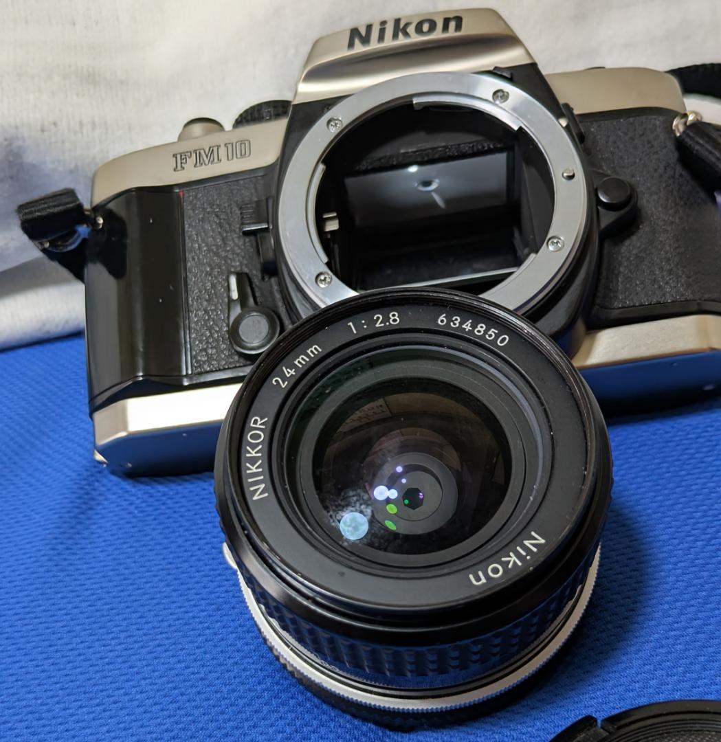 美品 nikon FM10 に広角レンズ(24mm f2.8)を取付てみました