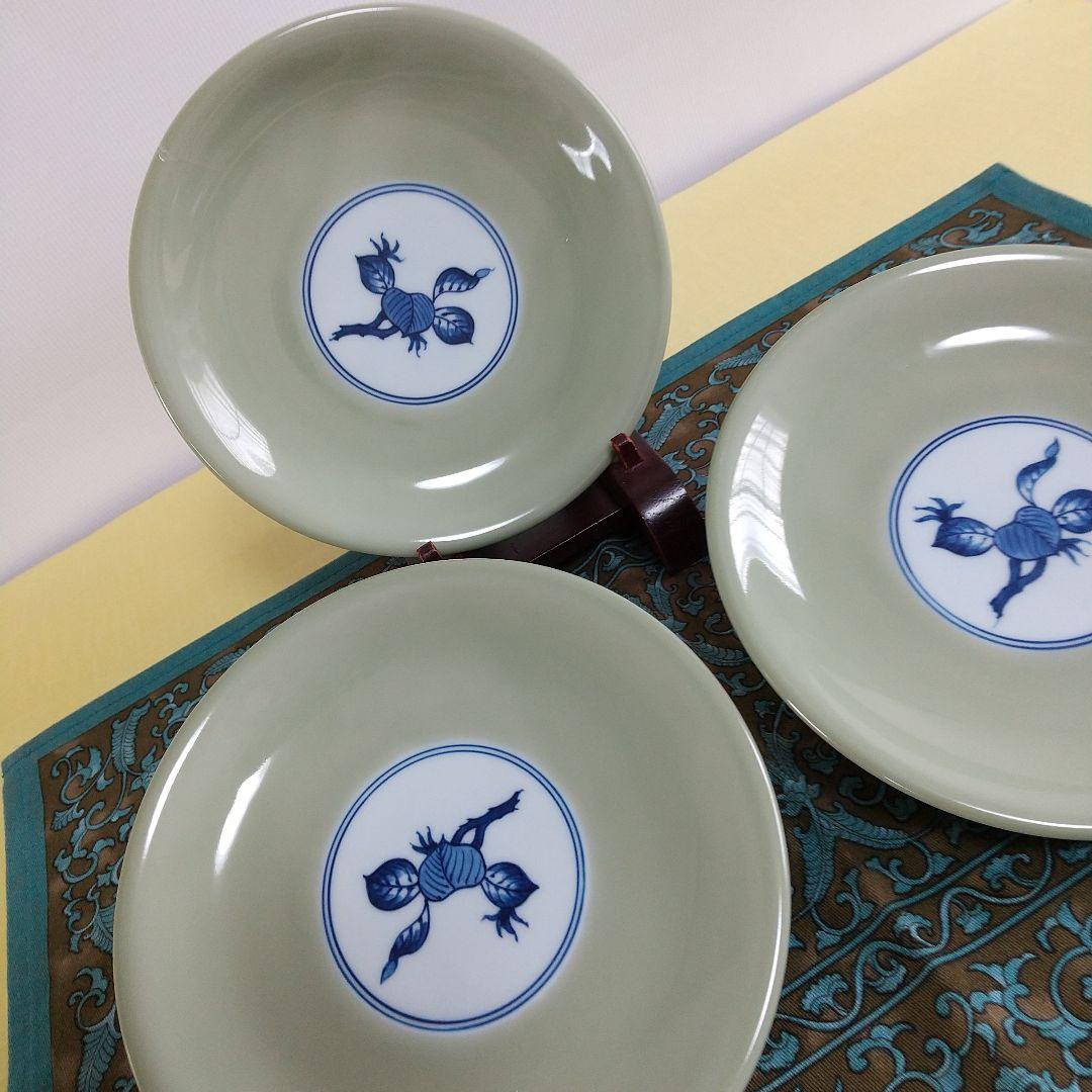 源右衛門窯⭐️青磁木ノ葉文のソーサー3枚組