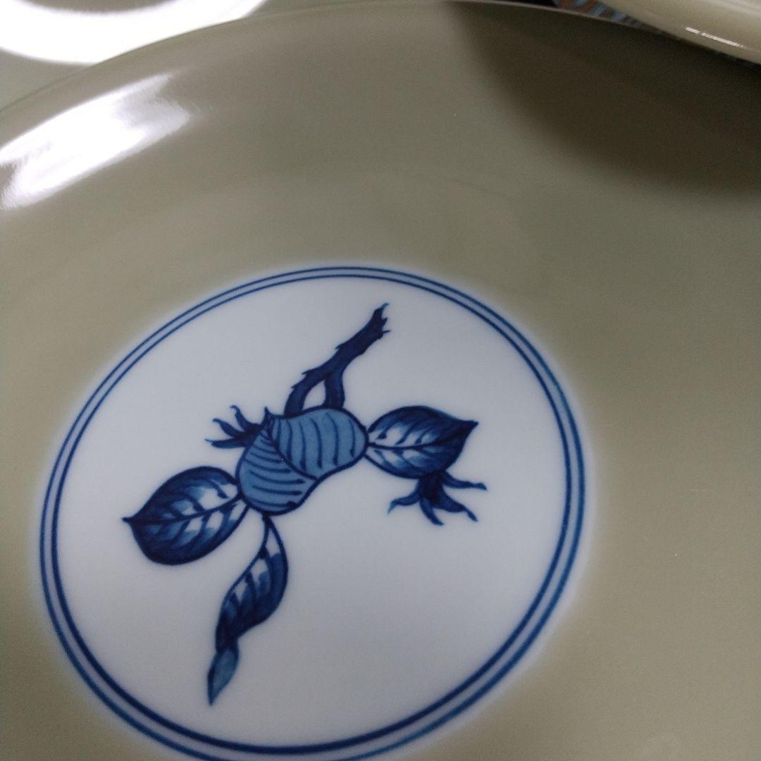 源右衛門窯⭐️青磁木ノ葉文のソーサー3枚組