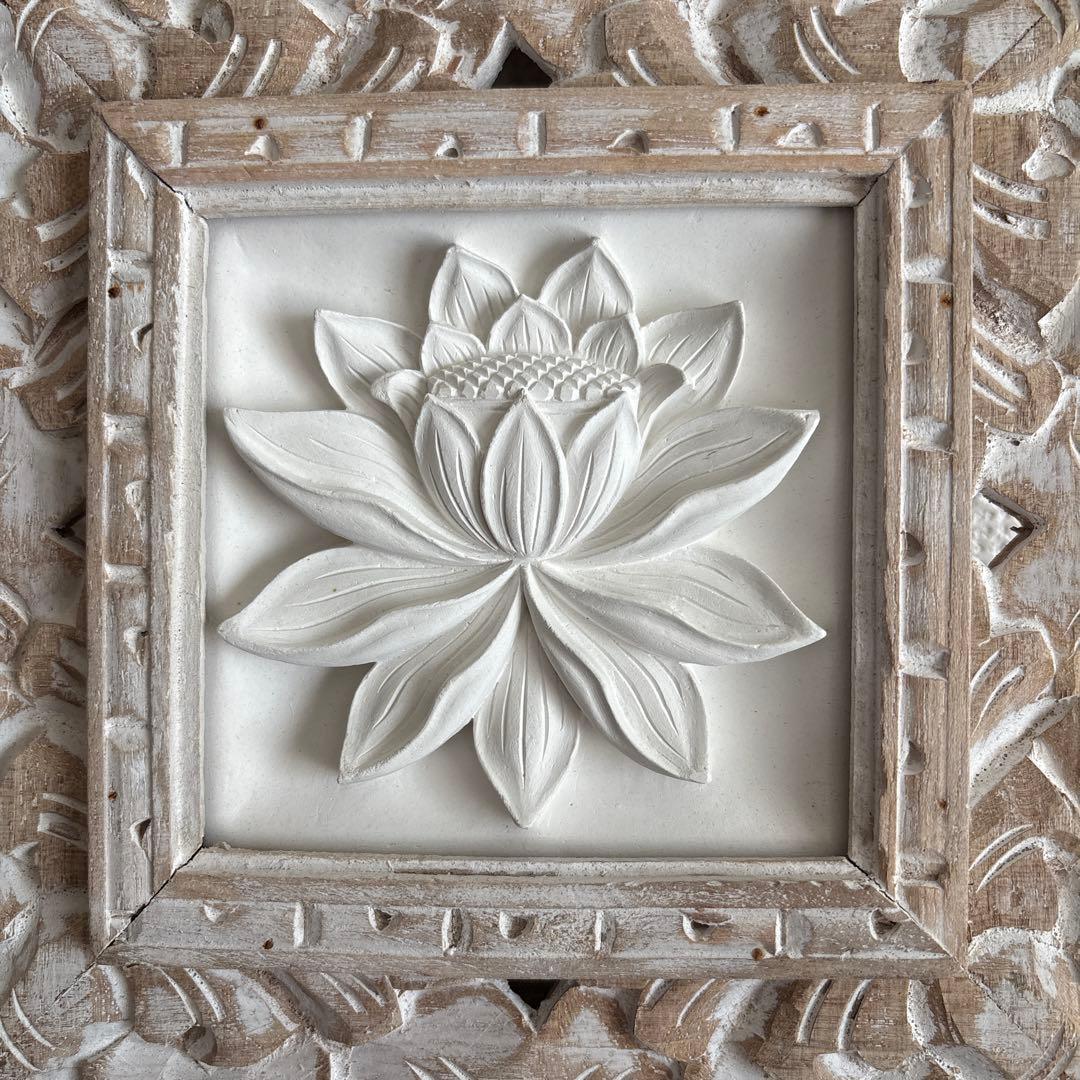 バリ島　木彫り額付きストーンレリーフ