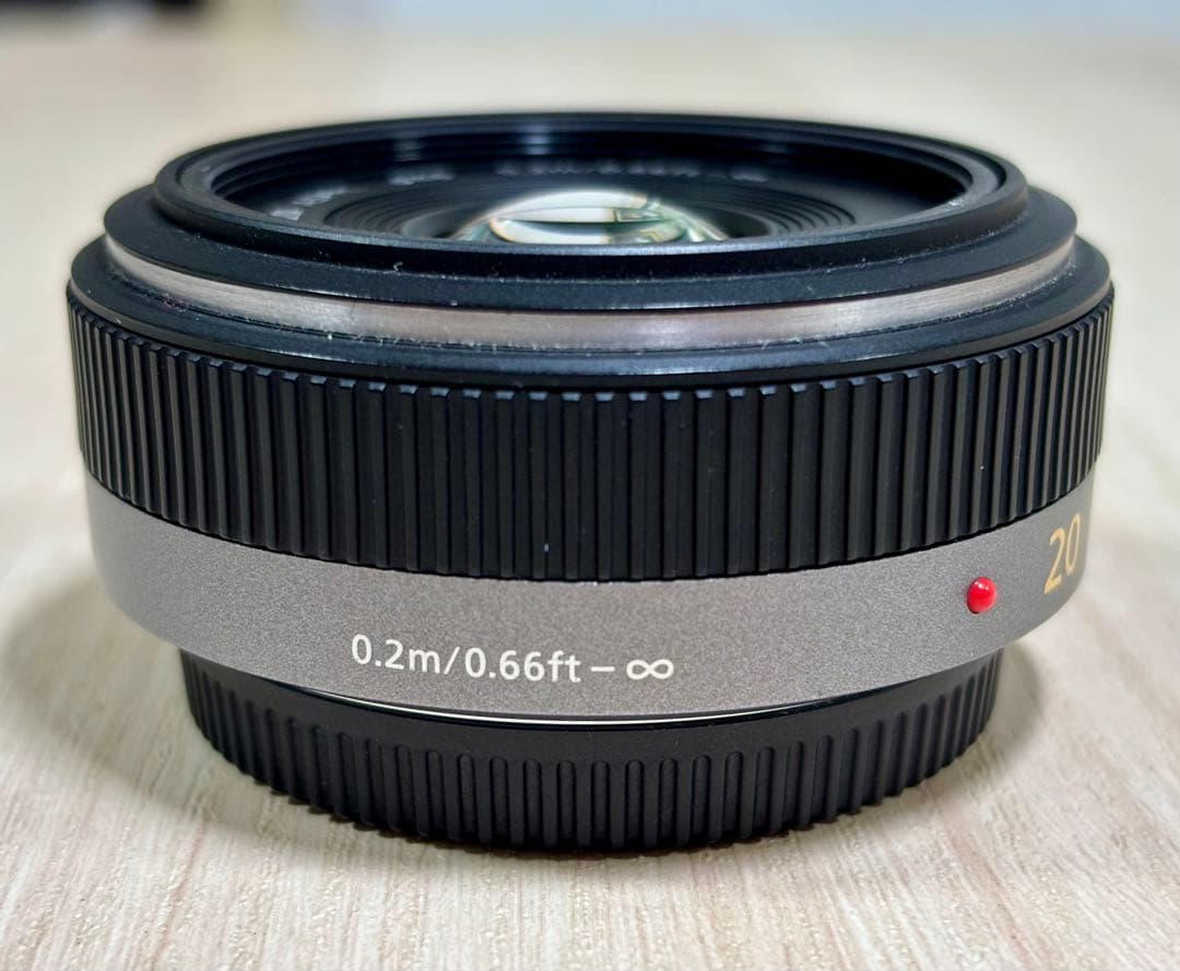 LUMIX 20mm f/1.7 レンズ 本体と付属品