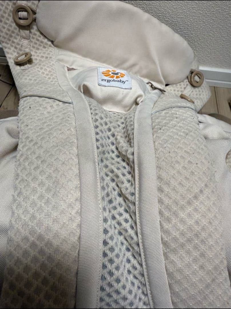 エルゴ　オムニブリーズ　ナチュラルベージュ　抱っこ紐