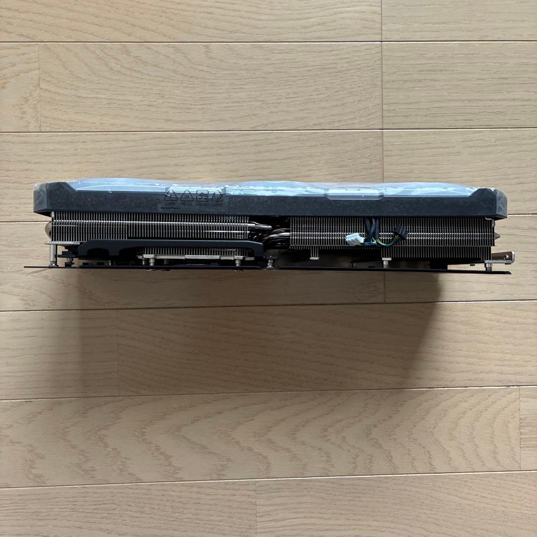 グラフィックボード　グラボ 4090 ヒートシンク　ファン　など