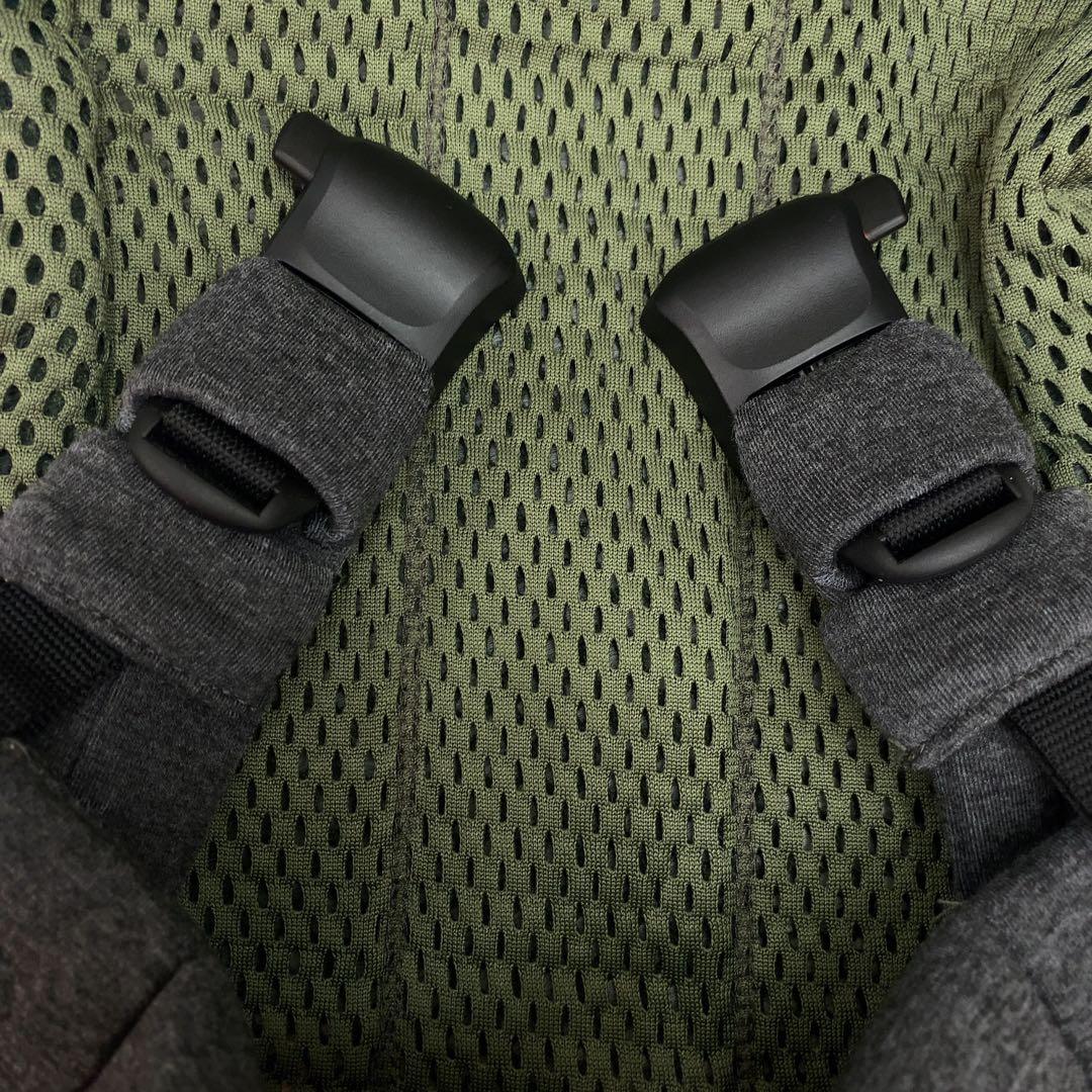 ベビービョルン　ハーモニー　抱っこ紐　ダークグリーン　カーキ