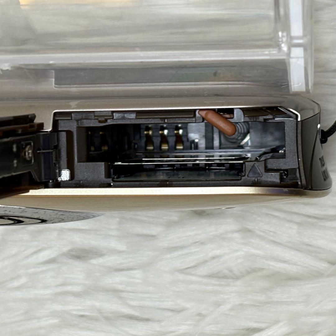 Canon カメラ　IXY 510IS PC1356 ゴールド コンデジ　動作品