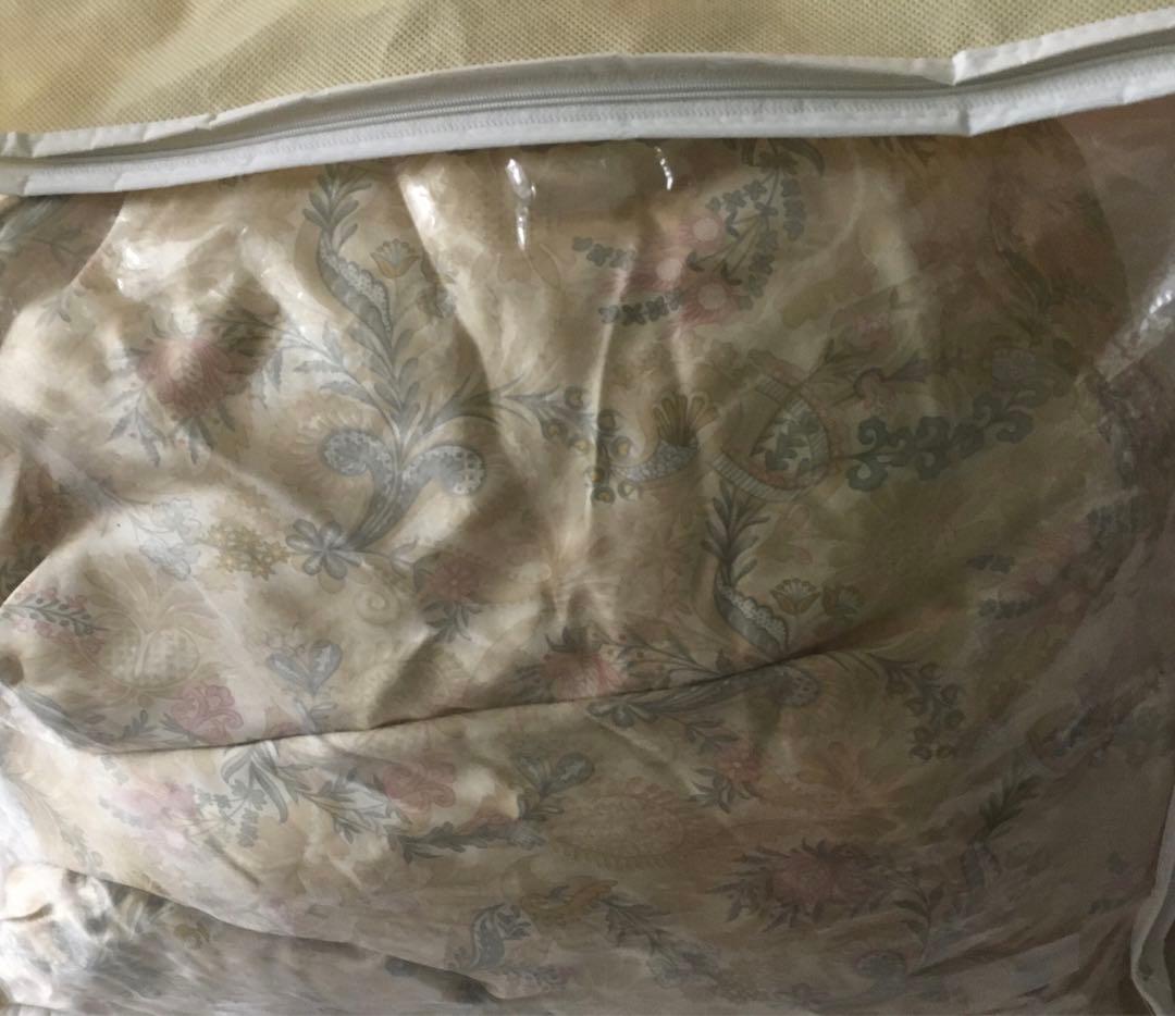 【未使用】ロフテー　生地絹100% 中綿絹（真わた）100％