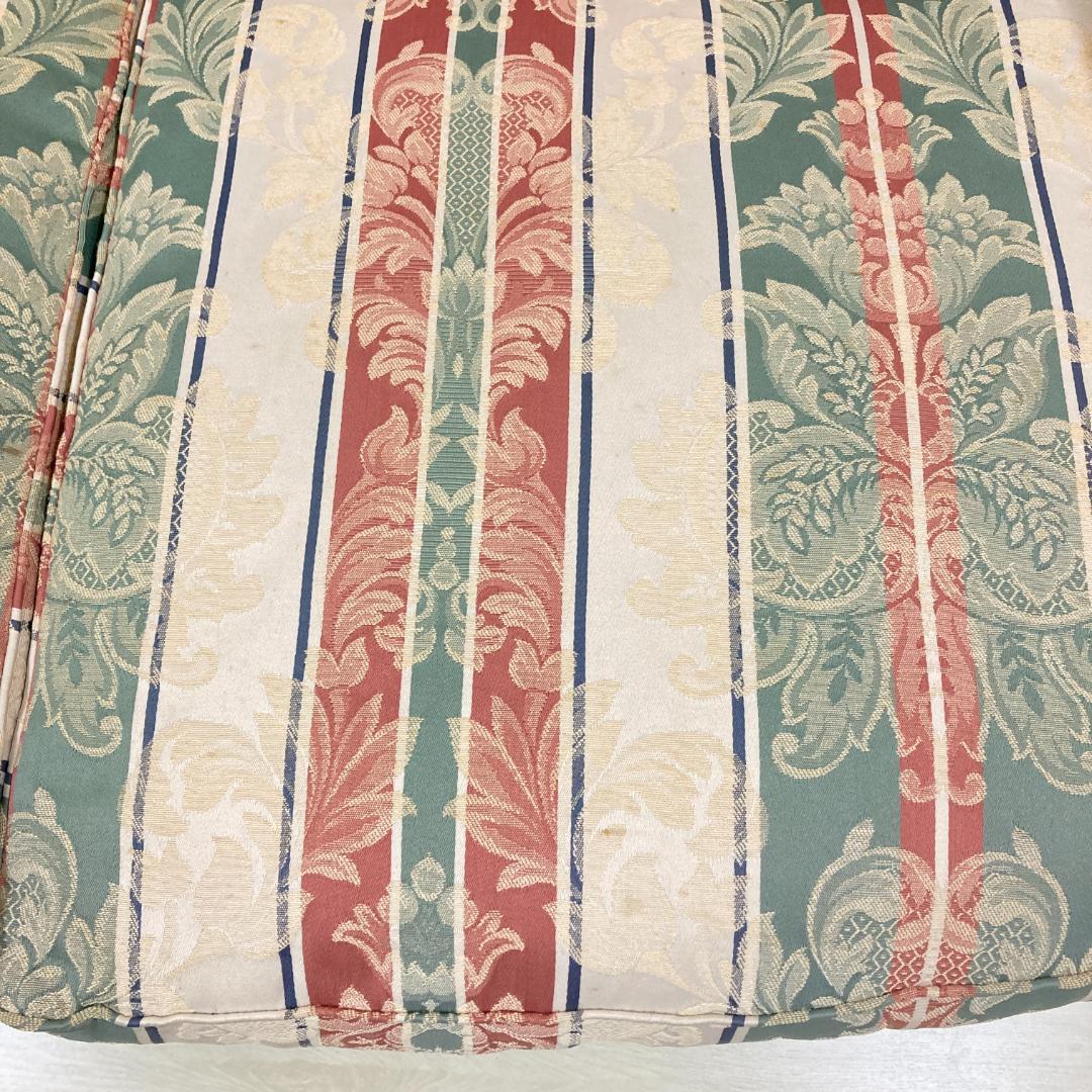 アンティーク調　クラシック　２人掛けソファ　ラブソファ　コンパクト