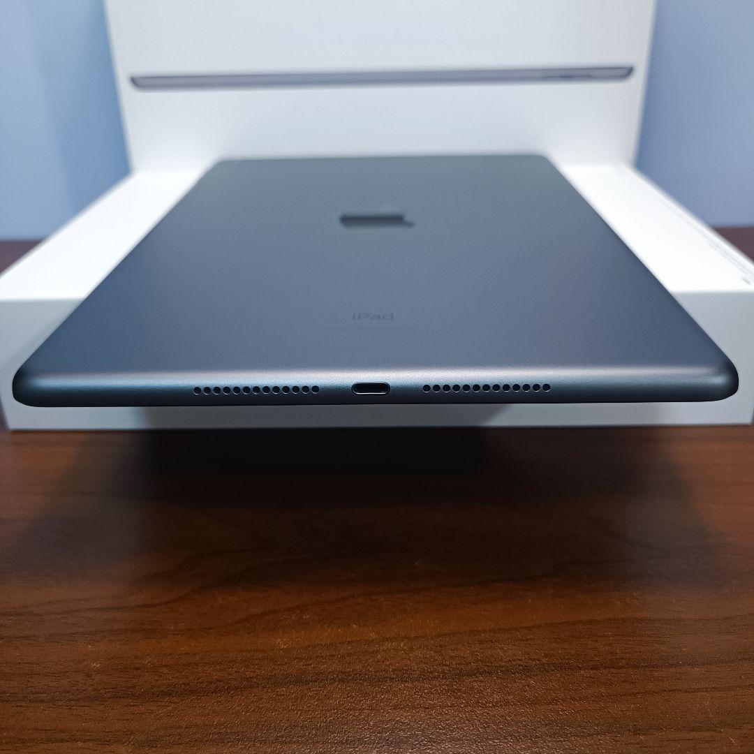 (美品) iPad 10.2 第8世代 WiFi 32GB キーボード付き
