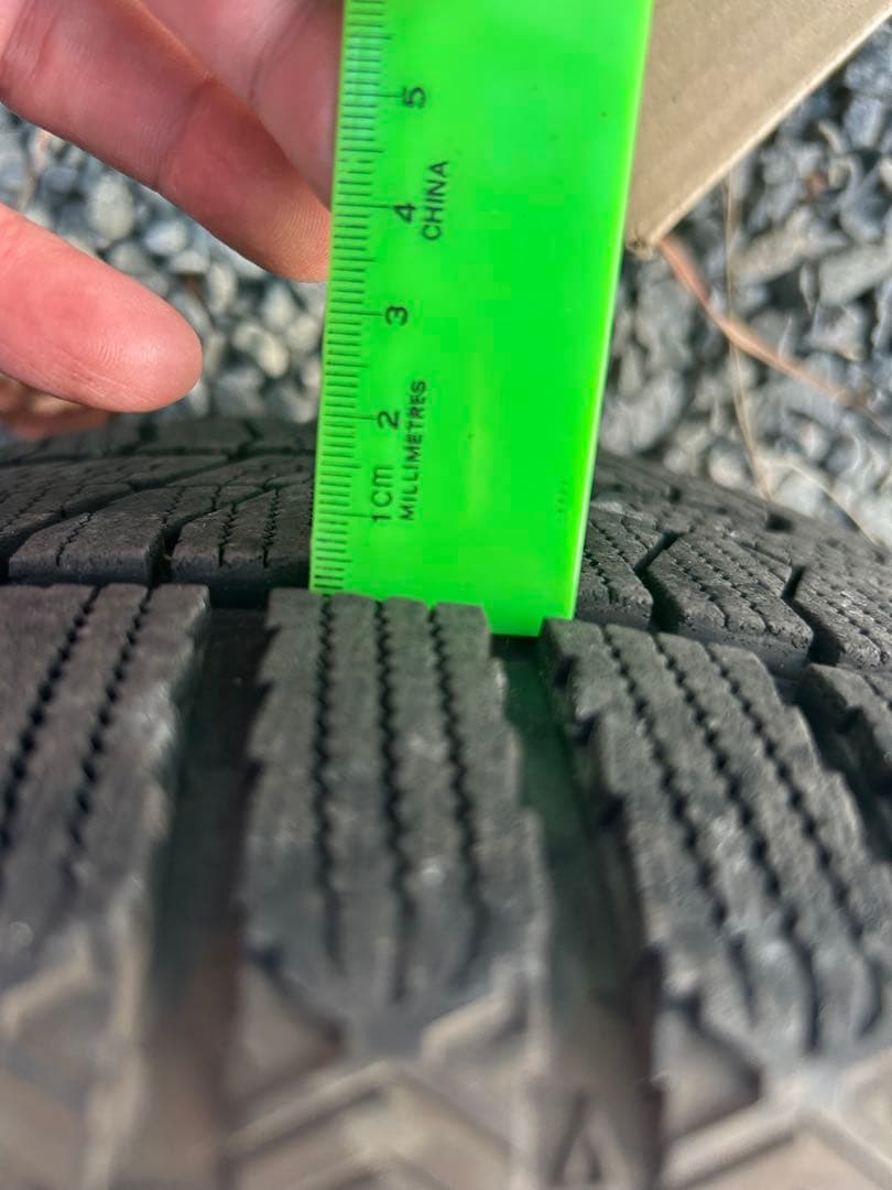 ベンツw176 A180 17㌅225/45 R17 4本セット　スタッドレス