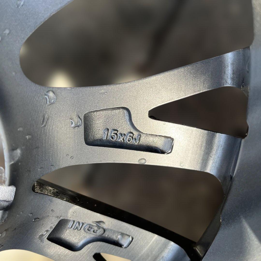 美品ピレリ製195/65r15スタッドレスタイヤをWEDS製アルミホイールに装着