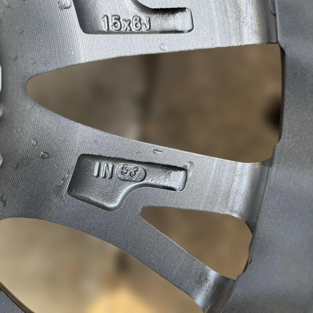 美品ピレリ製195/65r15スタッドレスタイヤをWEDS製アルミホイールに装着