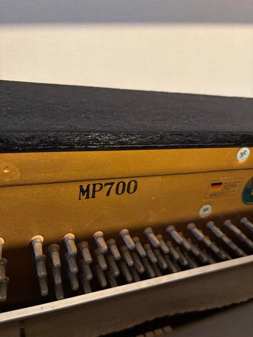 Prutner製アップライトピアノ MP700