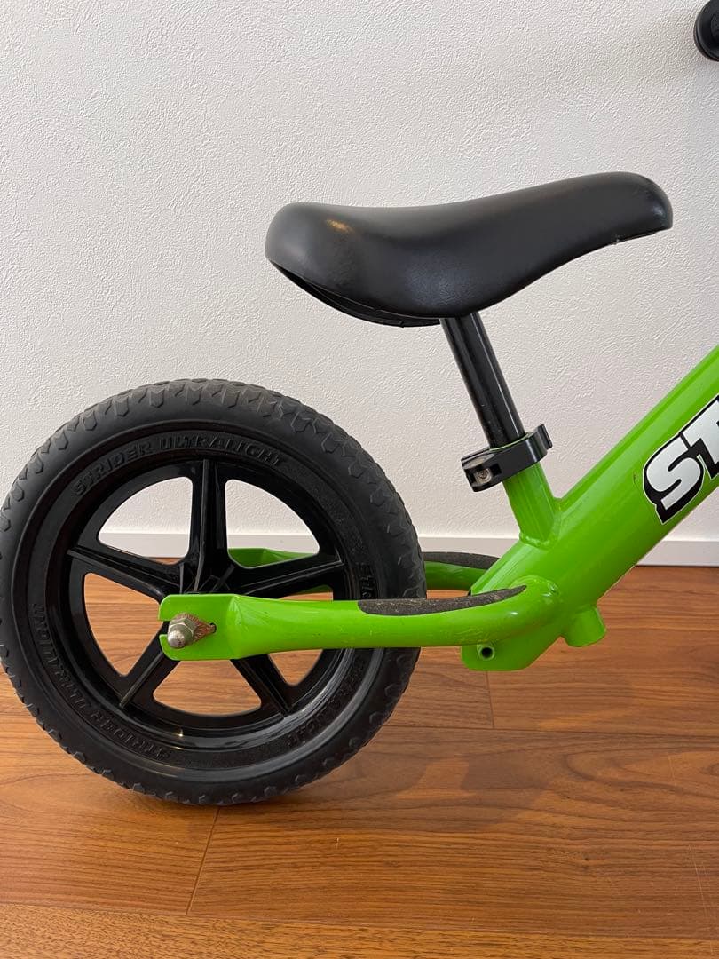STRIDER ストライダー 12インチ　バランスバイク　グリーン