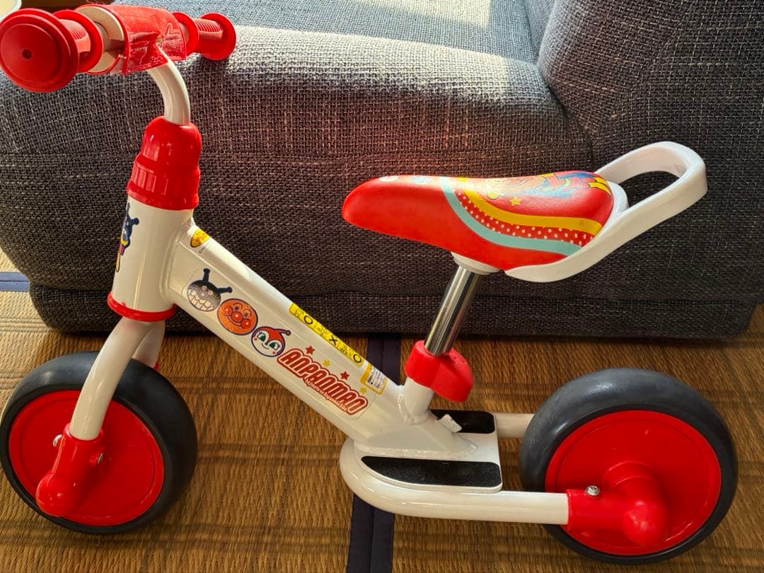 な*ち様 アンパンマン二輪車+ヘルメット