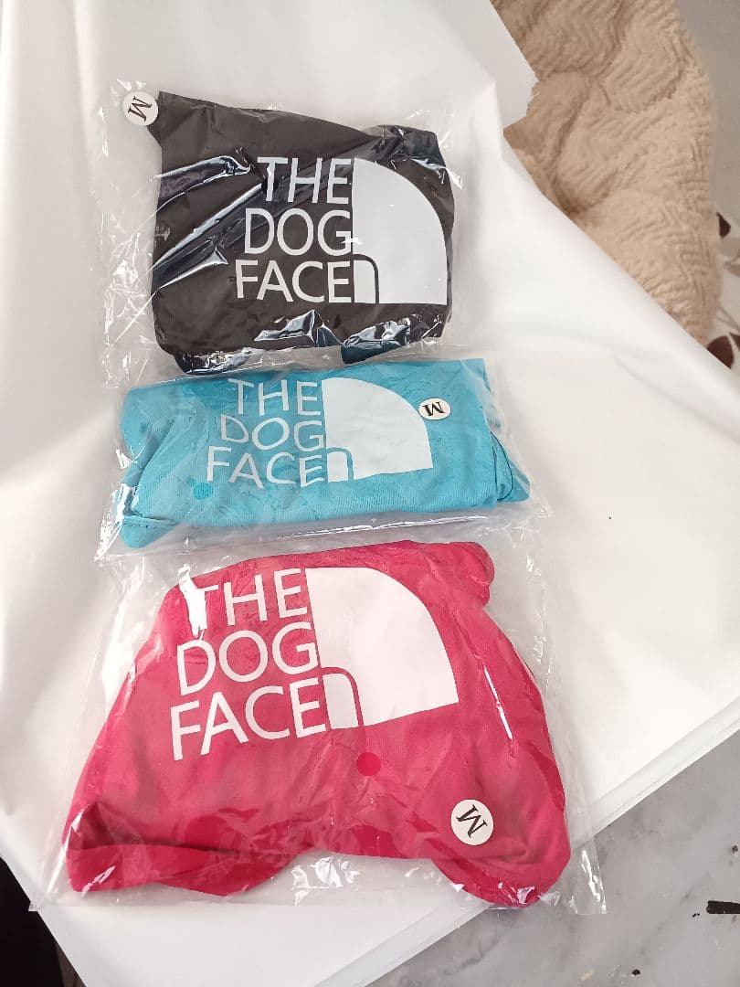 THE DOG FACE 赤 ドッグフェイス Mサイズ 犬 服 猫 防寒 軽い
