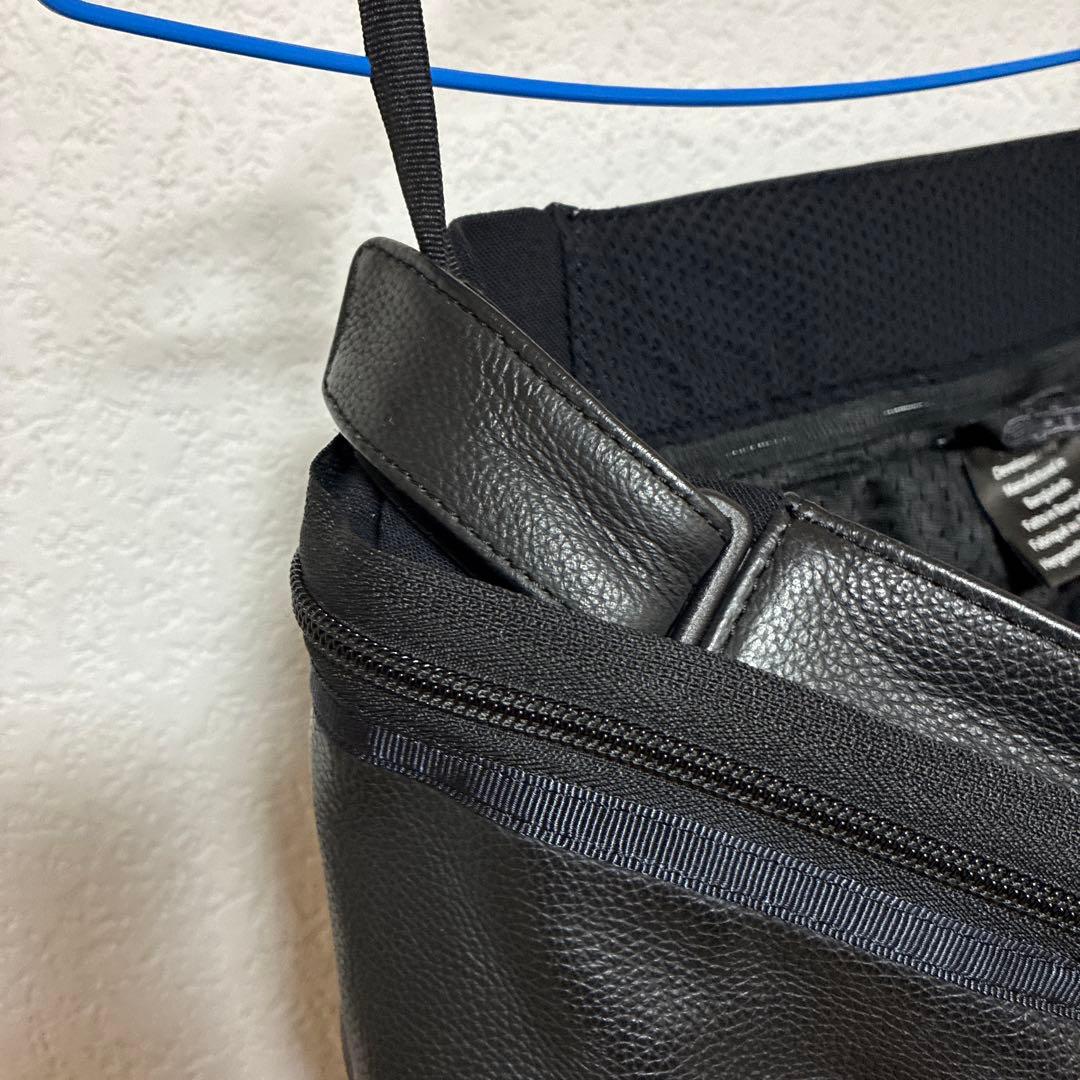 アルパインスターズ　ミサイルV2 レザーパンツ